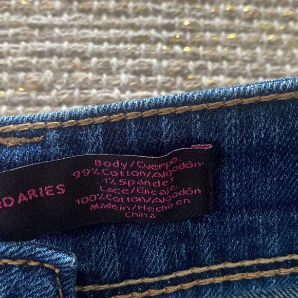 NOBO crochet front denim shorts - Picture 3 of 6